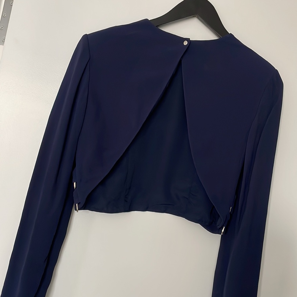 Cropped backless top - Picture 3 of 4
